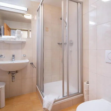 Rosa-2 By Interhome 메이른호픈